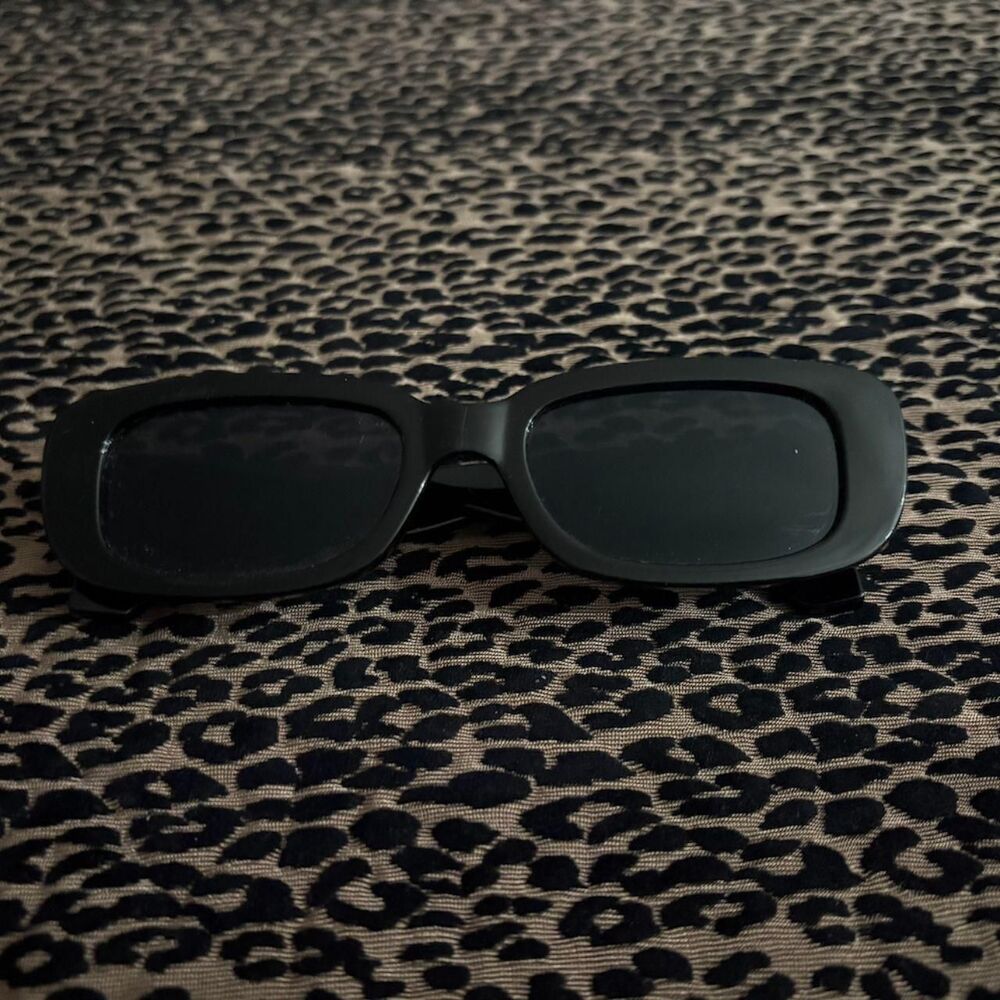 Unbranded Women's Black Sunglasses